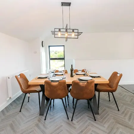 Silverbirch - 3 Bedrooms - Sleeps 6 Holiday home Frizington