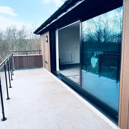 Silverbirch - 3 Bedrooms - Sleeps 6 *