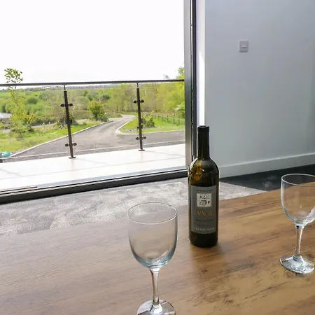 Silverbirch - 3 Bedrooms - Sleeps 6 Holiday home