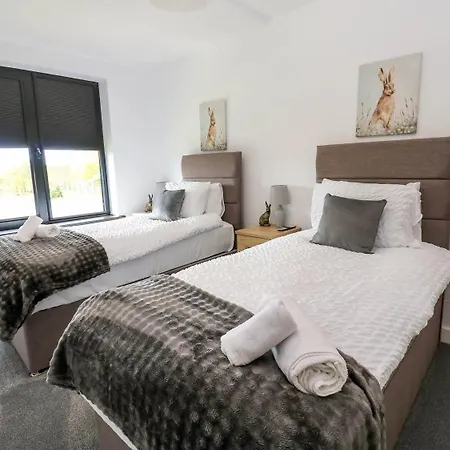 Silverbirch - 3 Bedrooms - Sleeps 6 * Frizington