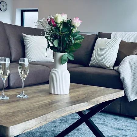 Silverbirch - 3 Bedrooms - Sleeps 6 *